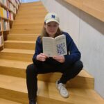 Luisa Neubauer Instagram - #Landkrank: ein bahnbrechendes Wort, ein radikal hoffnungsvolles Buch. In seinem Essay reflektiert @nikolaj.schultz die Rolle jeder und jedes Einzelnen von uns im Angesicht der Klimakatastrophe. Jetzt gibt’s das Buch auch auf Deutsch – existenziell, kompromisslos ehrlich, aufrüttelnd, mutmachend. #Buchtipp