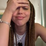 Luisa Rubino Instagram - modo random modo trenzas modo freestyle bb 🍒