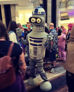Luisa d'Oliveira Instagram - Thank you @dragoncon for a super fun weekend! What a special, magical place you are 🤩 bring me back!!
#dragoncon
