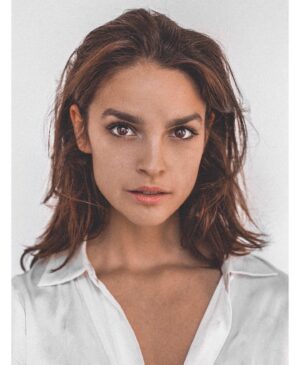 Luise Befort Instagram - New headshots II• @maxsonnenschein_official 
Hope you had a lovely Easter weekend💫
Stay safe everyone xx