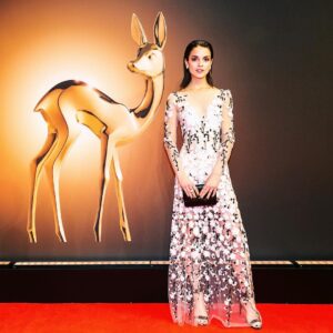 Luise Befort Instagram - Danke @bambi_awards ✨
So ein wundervoller Abend! 
Herzlichen Glückwunsch an alle Preisträger & Nominierten. 
War mir eine Ehre & Freude Laudatorin für die beste Serie zu sein.
Have a nice week! X
📸 © @clemensporikys 
#bambi2018 #unbezahltewerbung