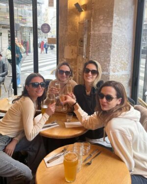 Luiza Grigorova Instagram - Поетите и Париж Vol.1 

#paris #poets #actors #ontour #fun
