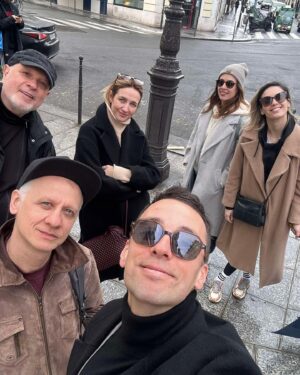 Luiza Grigorova Instagram - Поетите и Париж Vol.1 

#paris #poets #actors #ontour #fun