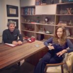 Luiza Tomé Instagram – Bom dia e fica aqui a dica para procedimentos não invasivos e que melhoram muito a pele e sustentação .
Passa uma pomada para anestesiar e começa com os aparelhos, recomendo muito mulheres e homens!!
Papo gostoso com o dr @drfernandomacedo em quem confio plenamente. 
.
@humanclinicsp
