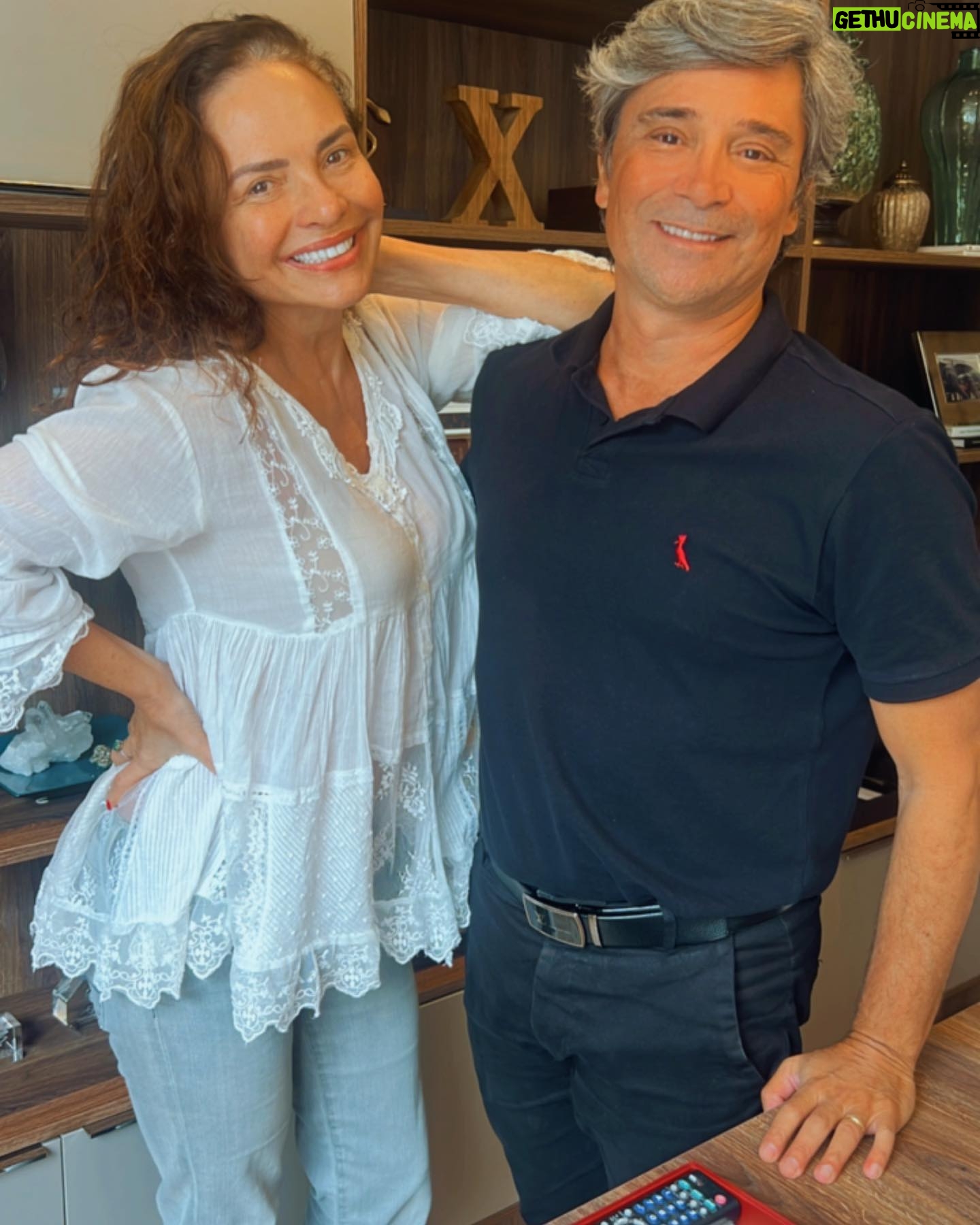 Luiza Tomé Instagram - Boa tarde , hoje retomei meu tratamento facial de rejuvenescimento. Irei mostrando aqui os resultados . Classificado como “fórmula da juventude”, o novo protocolo Y’PILL combina tecnologias a laser, bioestimuladores e biorremodeladores em um tratamento rejuvenescedor de última geração, que promete ainda mais eficácia comparado aos protocolos tradicionais. A técnica é assinada pelo dermatologista Fernando Macedo, um dos maiores experts em procedimentos a laser do Brasil, com mais de 20 anos de estudos sobre o tema, e sócio-fundador da Human Clinic, uma das principais clínicas de estética e bem-estar do País, sediada em São Paulo. @drfernandomacedo @humanclinicbr #rejuvenescimentofacial .Mãos mágicas e excelentes equipamentos 🙏