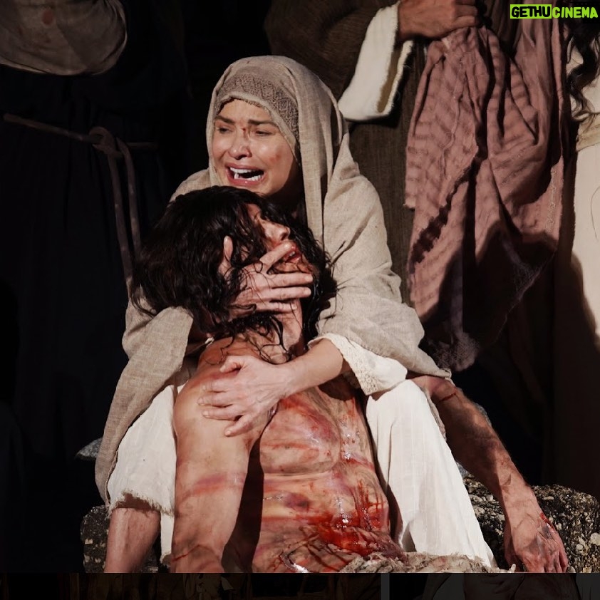Luiza Tomé - 3.7K Likes - @paixaodecristooficial
Maria e Jesus..🥲
O espetáculo está lindo e muito emocionante.
Elenco, direção , Tecnica e todos da pousada , gratidão por tudo.
@dudareisb
@klebbertoledo
@nelsonfreitasoficial
@eribertoleao72
#teatro
#novajerusalém
Foto de @fabiojordaoimagens 🌹