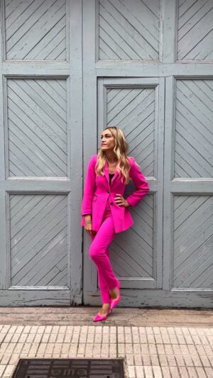 Luján Argüelles Instagram - Día de grabación para @culmia_oficial toda la info de Los estilismo en @looks_vayavacacioneslujan