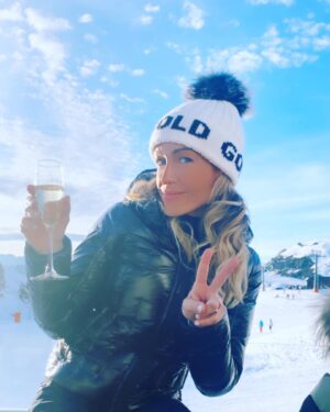Luján Argüelles Instagram - Navidad 2022!!!!! #EspirituBaqueira @moetchandon Baqueira @baqueira_beret