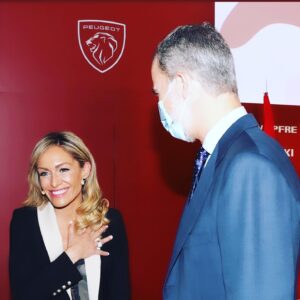 Luján Argüelles Instagram - Presentando el 30 aniversario de los Jóvenes Empresarios Españoles presidido por el Rey y en compañía de la Vicepresidenta Nadia Calviño. Fue una experiencia muy enriquecedora. #jovenes #futuro
