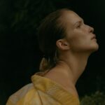 Lukerya Ilyashenko Instagram - Удивительное дело, на Шри-Ланке кожа была, как абрикос, не смотря на солнце. Приехала домой, абрикос превратился в курагу. Дорогие дамы, как реабилитировать морду лица после отдыха? Я вроде весь набор ухищрений знаю, но вдруг новшества какие появились? Фотокарточки делала несравненная @elena.phot ❤️❤️❤️