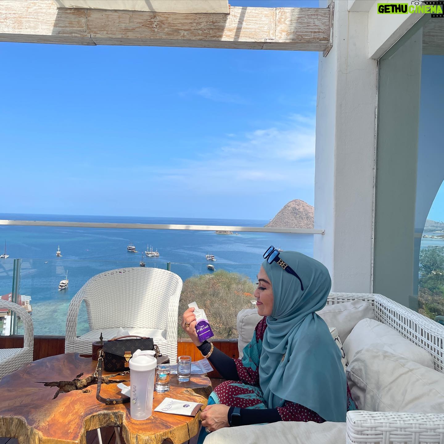 Lulu Zakaria - 590 Likes - Bismillah … menabur terus kebaikan apapun hasil nya … Insyaa ALLAH tetap semangat meraih RidhoNYA… dan Manfaatnya buat semua kesayangan 💜 MasyaaAllah
Melihat CiptaanNYA yg luar biasa indahnya di Pulau Labuan Bajo mengantarkan Hati makin Yakin akan KebesaranNYA… semoga tidak ada sedikitpun rasa tinggi hati ato sombong dg apa yg kita punya dan kita raih … Rasa Syukur Nikmat yg harus ku tanamkan padaku n anak2ku…we’re nothing Without YOU…
Ya Robb 🙏🏻☺️ semua Karena Allah Subhanahu Wa Ta’ala Maha Baik MasyaaAllah Tabarakallah Alhamdulillah 💝💝💜💝💝
#TripLabuanBajo
#November2023
#TripThreeOfUs
#quiarivibes
#quiarishake
#quiarienergy
#quiariprimegel
#quiari
#Alhamdulillah
#MasyaaAllahTabarakallah
