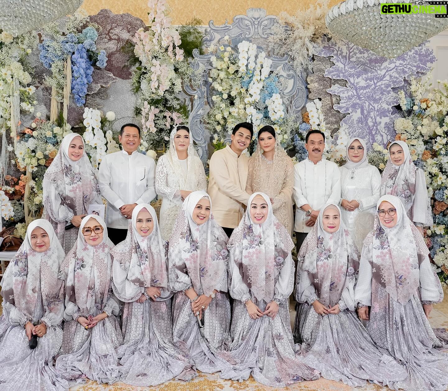 Lulu Zakaria - 398 Likes - Doa dan Tasyakuran 4 bulan Kehamilan Bumil Cantik Debby kesayangan Mama @dewibamsoet bersama @group_solawat_riyadussolihin nya Teteh @lucky_resha
bismillah semoga Semua Doa Doa yg di panjatkan dg iringan Sholawat Di ijabah Allah Subhanahu Wa Ta’ala Aamiin Allahuma Aamiin
📸📷 @fhidayani
#doadantasyakuran
#debbydannurul
#timsolawatmtriyyadushsholihin
#dewibamsoet
#Alhamdulillah
#masyaallahtabarakallah