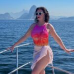 Luma de Oliveira Instagram - 🎶”Que tal abrir a porta do dia?”🎶 Bom dia! 🙌🏼☀️