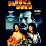 Luma de Oliveira Instagram - E se vai um dos maiores atores da história e um ser humano de primeira grandeza. Cresci admirando e aplaudindo a arte desse grande homem. Tive a honra de contracenar com ele, conviver por 4 meses quando fizemos o filme Boca de Ouro. Fui testemunha da sua generosidade, educação e humildade. De todas as cenas que vi nas telas da irretocável trajetória do Tarcísio, a que presenciei durante um intervalo entre uma cena e outra, no mundo real, foi a que mais me emocionou: estávamos no “ lixão” do RJ, quando um menininho que trabalhava catando sobras do que era jogado no local, se aproximou dele para tentar vender nada mais nada menos que lixo. Ele o tratou com toda dignidade, perguntou quanto era, comprou por um bom dinheiro mas disse que não levaria, o menino insistiu e ele, para não decepciona-lo, pegou a sacola cheia de coisas que não serviriam para absolutamente nada e ainda estava com um cheiro nada agradável e colocou no colo como se fosse diamante, em seguida deu um abraço tão lindo no menino, tão cheio de afeto que jamais vou esquecer a emoção que senti naquele momento, talvez a mesma quando assistia as cenas de “Um certo Capitão Rodrigo”. Pois é… “o tempo e o vento” nos levam pessoas que achávamos que seriam imortais… mas sua arte será! Eu só havia feito um filme para crianças até então, mas Deus na sua infinita bondade, me concedeu a honra de ser “par” do Tarcísio Meira. E é á esse Deus que peço que o receba com todas as honrarias que merece. Nosso “ Irmão” Coragem” foi um exemplo de grandeza por aqui. 🙏🏼