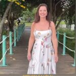 Luma de Oliveira Instagram - Leve luz e acolhimento, e se é você a pessoa que está passando por esse momento difícil, saiba que existe tratamento. Não se sinta menor por estar passando por uma fase difícil. Peça ajuda. 🎗️💛