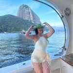 Luma de Oliveira Instagram - Bem-vindo, verão! Dump de fotos na praia da Urca com o Pão-de-Açúcar de cenário. O verão pra mim é mais do que uma estação, é um estado de espírito! Sou da região fria de serra, isso já é autoexplicativo 😁