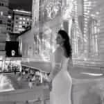 Luma de Oliveira Instagram - Que noite linda foi a do réveillon! 2023 chegou pra mim em Copacabana, com cores, fogos, brilho e com a energia de um ano bom! ✨🥂💥🌟 #copacabanapalace 🎆🎇
