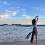 Luma de Oliveira Instagram - “Estende tuas asas pelos azuis que te aguardam”! 🔷 J. Inácio.