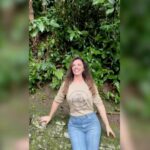 Luma de Oliveira Instagram - Hoje é o dia mundial do meio ambiente. Essa data foi criada há 50 anos pela ONU para conscientizar a respeito da importância de preservar os recursos naturais (que são finitos 😬), com a inclusão de práticas saudáveis ambientais no nosso dia a dia. 🌳🌿