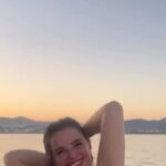 Luma de Oliveira Instagram - “Tem uma frase da Clarice Lispector…” Áudio Fernanda Montenegro.