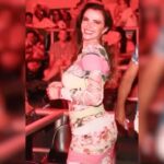 Luma de Oliveira Instagram - Ahhh Carnaval! Mais de dois anos sem você, sem ver a arte com o nome da folia brotar desse chão. Mas como diz a música do vídeo, “iremos achar o tom, um acorde com lindo som”. Já achamos! A noite engalanada ( adoro essa palavra 😁) estava especialmente linda. Ver a Avenida iluminada novamente, foi emocionante, especial e inesquecível. ✨🎭✨