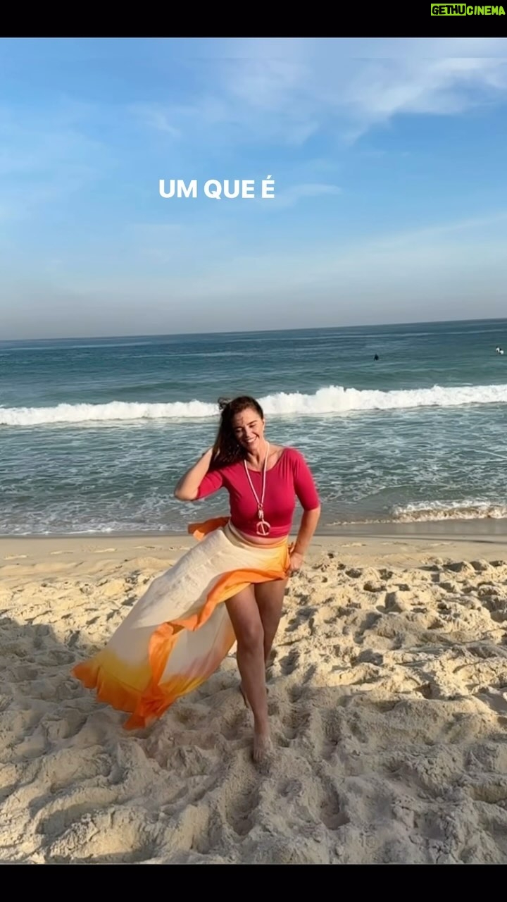 Luma de Oliveira Instagram - Bom sábado pra quem é do mar, ou do ar, ou do fogo, ou da terra… ou de tudo um pouco😁! 🌊💨🔥🌳