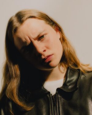 Luna Wedler Instagram - In paris with the wonderful @v_forsten 
merci beaucoup !!!