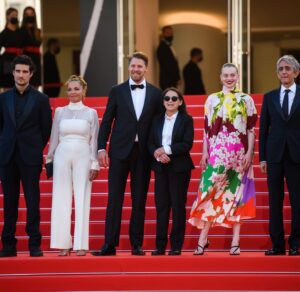 Luna Wedler Instagram - What a honor to be a little part of " THE STORY OF MY WIFE" directed by the most beautiful and kindest Ildikó Enyedi and next to so amazing actors at the cannes film festival! a dream come true✨ thank u so so much, it was magical! @festivaldecannes 
styling by: @rachaelrodgers 💛@maisonvalentino 
h&m: @diormakeup @stephanedelahaye 
 ©️@hinzgucker 📸