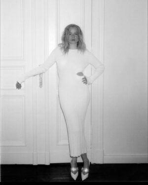 Luna Wedler Instagram - for the amazing @schonmagazine 🌈! 

thank u💐
photography: @tristanroesler 
h&m: @goldig ✨
styling: @camiillefr 
words: @braaaden 

@senkbeil_pr @jesuiskarl.film