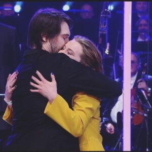 Luna Wedler Instagram - Bayerischer Filmpreis! 💛DANKE!!!