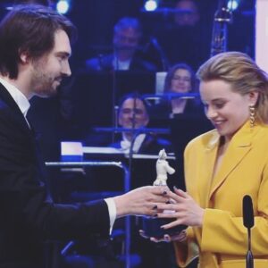 Luna Wedler Instagram - Bayerischer Filmpreis! 💛DANKE!!!