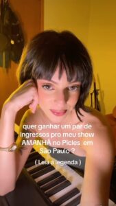 Luna Di Instagram - Ta facinho vai!! 🌹( As 5 primeiras pessoas que fizerem um video ouvindo Maria Madalena e cantando junto com a música bem alto e ME MARCAR, ganharão um par de ingressos pra me assistir ao vivo amanhã às 21h em São Paulo , no @piclescardeal ♥️ NÃO PRECISA CANTAR BEM É PRA CANTAR GRITANDO COMO SE TIVESSE NO SHOW Regras: * estar com o perfil aberto *Cantar certinho a LETRA da música BEEEEEEM ALTOOO 🗣️🗣️🗣️🗣️ (assim da pra saber quem vai usar o gogó e cantar a música no show) *Preciso ouvir a sua voz, não use o audio da musica em cima do vídeo, coloca na tv, na caixa, PC. Ou qualquer aparelho de som que tiver ✨ *Ser, ou poder estar presente amanhã na Capital de São Paulo. *Ser 18