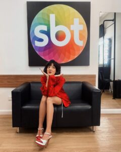 Luna Di Instagram - 11:30 la Madalena estará ao vivo no @sbt 🌹