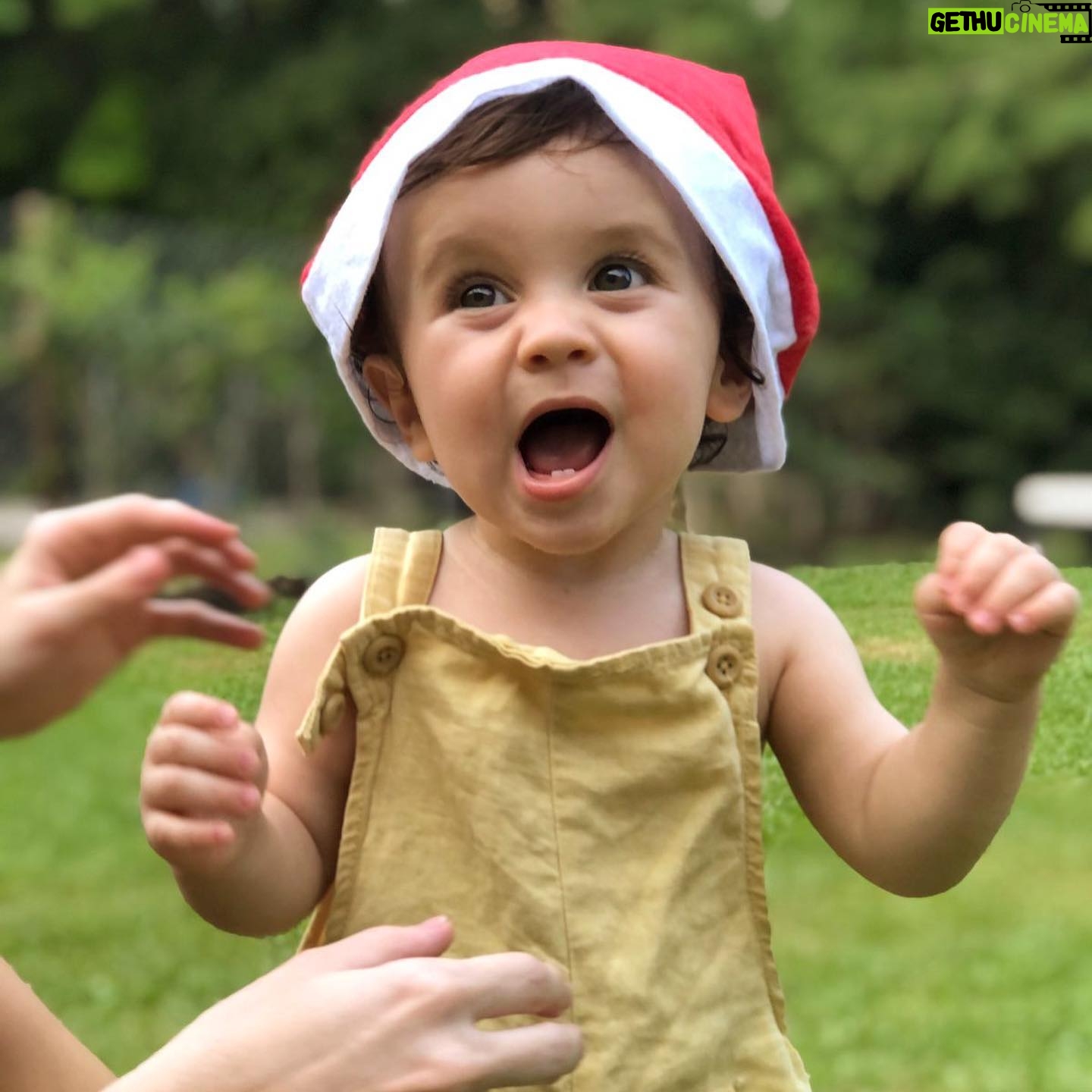 Luz Cipriota - 3K Likes - Tener la posibilidad de compartir unos días con la Familia es el regalo más hermoso que puedo pedir. ♥️ Deseo que cada uno de ustedes reciba en estos días un abrazo o un beso de esos que dan paz. Feliz Navidad! .
#merychristmas #Family #Love #Peace