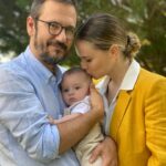 Luz Cipriota Instagram - Hace 5 Meses que mi corazón se multiplica segundo a segundo ♥️. Cuando pienso que no puedo amarlo más, sonríe y me hace ver que todavía hay mucho más AMOR por descubrir. Gracias Lorenzo por hacer de éstos 5 Meses, los mejores de mi vida.✨ #Lorenzo #Rolenzo #Zento #Zentiki #ElRoloDeLaGente #5Meses #Hijo #Amor #Baby #5monthsold @serranodavid75 💕