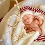 Luz Cipriota Instagram – Por aquí estamos listos con Lorenzo para desearles a todos unas Felices Fiestas! 🎄♥️🥰.
Nuestro deseo es principalmente de Salud. Sin ella, no hay nada. Son épocas en las que los abrazos reconfortan, pero ante la situación mundial.. que no falte aunque sea una videollamada llena de Amor ♥️. Los queremos mucho!! .
#Navidad #AñoNuevo #Felicidades #Navidades #2021 #Lorenzo #1mes @serranodavid75 ♥️.