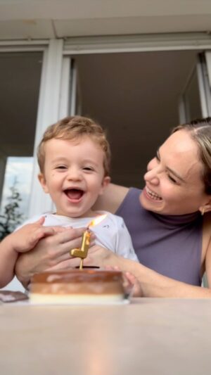 Luz Cipriota Instagram - Cumplir años en septiembre nunca tuvo tanto sentido como cuando me mudé a España porque aca en septiembre arranca de alguna manera el año para todo lo demás. Entonces son puros inicios que se dan juntos y que me permiten nuevas oportunidades de enfocar las cosas , reencontrarme con mi escuela querida @somescuelademusicales ; con sus alumnos y profes y llenos de energía ir por mucho más. Asi me encuentra mi cumple hoy. Con el amor más infinito que puedo sentir con Lorenzo y @serranodavid75 y rodeada de tanta gente que personalmente o a través del teléfono estuvieron ahí para abrazarme fuerte.
Soy muy afortunada. Soy muy feliz! Gracias a cada uno de ustedes! El amor llega y se siente hermoso 🩵.
#Birthday #Celebrate #6ofseptember #virgo #party #ThankYouAll #Love