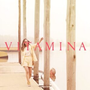 Luz Cipriota Instagram - Con muchas ganas de un atardecer de verano navegando, les comparto un poco más de lo que es la campaña de Primavera-Verano de @vitamina_oficial que ya pueden ver en todos los locales! ☀️⛵️♥️.
Amo cuando me mandan sus fotos en el local! 😍.
Gracias a todo el equipo por confiar en mi. @agustina_garay 💕. Y no se pierdan la colección que es un fuego!! .
#campaña #primaveraverano #ss22collection #Vitamina #Actress #Summer