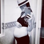 Luz Cipriota Instagram – Hoy en Argentina es el día de la madre y yo no puedo más que agradecerle a la vida por ser tan afortunada…
✨De tener a @susana_aller_atucha de mamá, guía, compañera y referente incondicional ♥️
✨De tener las hermanas mas madrazas que hay que me aconsejan y acompañan desde siempre y más ahora en este nuevo desafío.
✨De tener la posibilidad de dar vida dentro mío a Lorenzo,  en este milagro tan fascinante y que me tiene con un sinfín de emociones conjugadas…
Compartiendo este camino con @serranodavid75 .♥️
Feliz día a todas las madres que están viendo éste posteo porque aún no di a luz, pero ya las admiro infinitamente más que antes! ♥️✨
.
#Mother’sDay #Argentina #MomToBe #Pregnant #8meses #BabyLorenzo #Zento #Amor