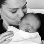 Luz Cipriota Instagram – El 2021 me sacudió por completo. Me desafió fisica y emocionalmente a cada minuto. Me transformó. Y me dio el amor más inmenso que pude sentir con la llegada de Lorenzo. ♥️.
Sin dudas será un año inolvidable para mi.
Feliz 2022 a todos ustedes que me acompañan en todass! Que sea el año de realizar sus sueños con salud y mucho AMOR. 🥂💫.
Les dejo un resumen de mi año en los stories y leo y responderé sus comentarios por aqui 🥰.
Feliz año nuevooo!! ⭐️.
.
#happynewyear #bye2021 #welcome2022 #Salud #Amor #Paz #Sueños..
Las fotos son de @fabianmorassut con estilismo de @capelliercapellier que amoo! ♥️💕.