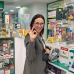 Luz Valdivieso Instagram - ¿Ya saben qué regalarle a sus mamás? les soluciono la vida con este dato! @FarmaciasCruzverde siempre tiene las mejores opciones para hacer el regalo del día de la madre, con increíbles estuches de dermocosmetica, que por lo menos a mi, me encantan😍✨ 🧖🏻‍♀️Lo mejor es que pueden ver todos los productos que vienen en el estuche, enfocados en diferentes tipo de piel, en diferentes marcas y a precios súper convenientes. ✅ La verdad a mi Cruz Verde siempre me salva, así que si no tienen su regalo, ya saben dónde ir 👌🏼Dato aprobado #datosLuz #farmaciascruzverde #Diadelamama #cadapielesunica #dermocruzverde