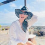 Luz Valdivieso Instagram – Empezando a sentir las vacaciones.. aún no instalada oficialmente pero igual! 
Dicen que Enero tiene siempre es más soleado que Febrero.. qué opinan? 🕵️