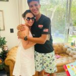 Luz Valdivieso Instagram - Random navideño… con mis hijos y sobrinos preciosos! Gracias por el regalo @admiracionporluz #lucíadepanguipulli #maríadelosrayos #marcialdelostruenos @_renalgnav @_danielsss8