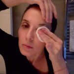 Luz Valdivieso Instagram – Cerrando el día de grabación..
Que tengan una linda semana! Cuiden su piel.. 
buenas noches! 💤🌙😘😴 

#skincare