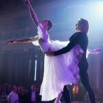 Lyanka Gryu Instagram - Роскошный вечер торжества русского классического искусства Проект «Нам нужен Дягилев» собрал в стенах самого старинного зала отеля Метрополь меценатов и деятелей искусства. Вечер был наполнен поэзией, классической музыкой, балетом, живописью, историей великого Дягилева и его знаменитыми «Русскими Сезонами» Благодарю @kateoutrush За этот прекрасный вечер Dress @presentandsimple Style @annanna.ru hair @beliysad