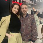 Lyanka Gryu Instagram - Моя первая в жизни лекция на аудиторию 600 человек Вчера звездный эксперт @art.senatorov пригласил меня дать лекцию на своем выпуском курса по рилс. Очень благодарна за такую возможность! Важная составляющая Успеха эксперта в он Лайн пространстве - это понимание алгоритмов, умение прописать интересный сценарий, качественное изображение … …но что делать, если при включении камеры 🎥 голос дрожит, себе не нравлюсь, мысли сбиваются и выгляжу не убедительно ?! - именно об этом и пошла речь на моей лекции «Актерские техники для работы с камерой» - для проявленых экспертов ❤️ Мой 30 летний опыт в кино и театре, множество техник и годы обучения помогают мне выделить ключевые аспекты Влияния на зрителя, удержание внимания и умение зарабатывать своей Проявленной экспертностью 🔥 В наше время у каждого специалиста есть возможность выйти он Лайн и заявить о себе, но не всегда ваш талант и глубокие знания могут пробиться сквозь страх публичных выступлений, напряжение перед камерой или микрофоном - вчера я дала мастер класс для молодых предпринимателей и после ко мне выстроилась очередь с вопросами и благодарностью. Действительно ли это так актуально? Напишите в комментариях, было интересно вам пройти подобный класс со мной и научиться Владеть собой и своей аудиторией?