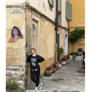 Lydia Maria Makrides Instagram - When you see “Viale Regina” and you just can’t resist... 😂
 #darknetflix #reginatiedemann