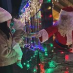 Lydia Hearst Instagram - Fist bump with Santa 🎅🏼