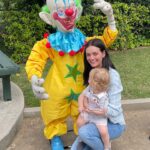 Lydia Hearst Instagram - 🤡💛💚🩵🤡 Note for the judgy wudgy folks: Dimity LOVES the Killer Klowns decor and plays with her Klown plushies and puppets all the time.