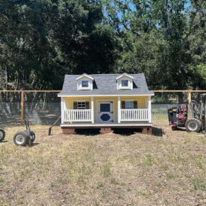 Lydia Hearst Instagram - I got a shed for my new garden area! But, I think Dimity will enjoy and use it more than I do 🏡 💛